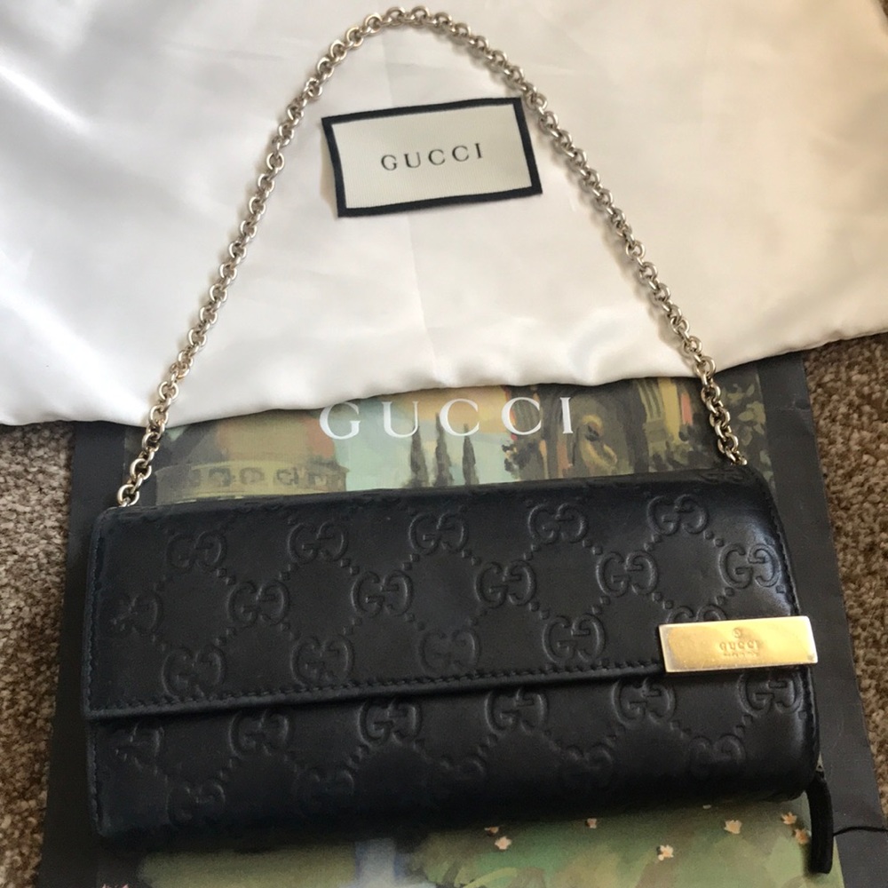 Authentic GUCCI chain wallet